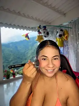 samanthahut1 online show from June 30, 2026, 8:32 pm