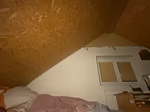 Snapshot of Salon1986 chatting on October 17, 2025, 9:39 pm Salon1986 online show from October 17, 2025, 9:39 pm