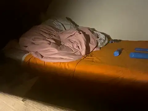 Snapshot of Salon1986 chatting on November 2, 2025, 1:19 am Salon1986 online show from November 2, 2025, 1:19 am