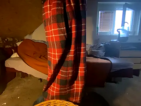 Snapshot of Salon1986 chatting on November 9, 2025, 1:53 pm Salon1986 online show from November 9, 2025, 1:53 pm