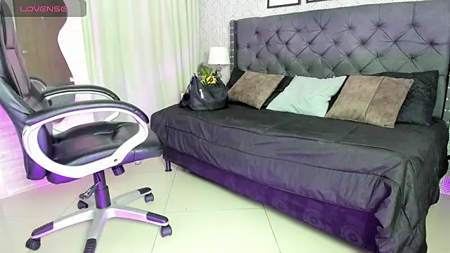 Snapshot of sweet__vanessa1 chatting on October 24, 2025, 3:25 am sweet vanessa1 online show from October 24, 2025, 3:25 am