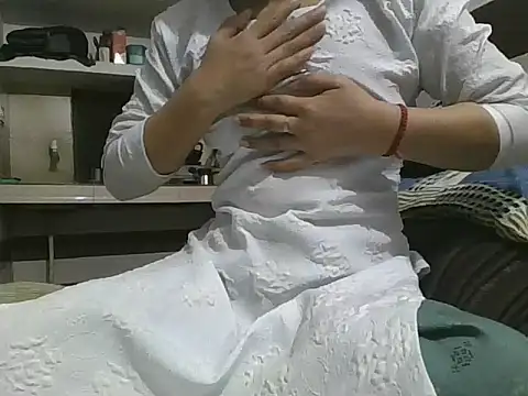 Snapshot of anannyaR chatting on March 17, 2026, 5:38 pm anannyaR online show from March 17, 2026, 5:38 pm