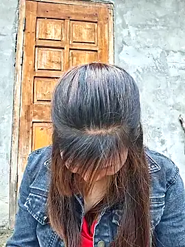 ngocngoc cute online show from April 17, 2026, 2:03 am