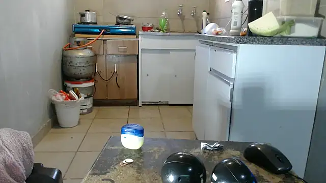 YummySyriaxoxo online show from October 8, 2025, 3:53 pm