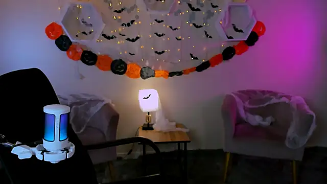 Snapshot of lilith_diva chatting on October 22, 2025, 8:08 pm lilith diva online show from October 22, 2025, 8:08 pm