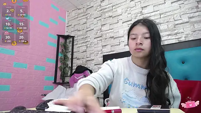 maily can online show from October 31, 2025, 12:50 pm