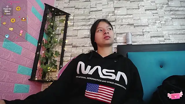 maily can online show from November 12, 2025, 1:11 pm