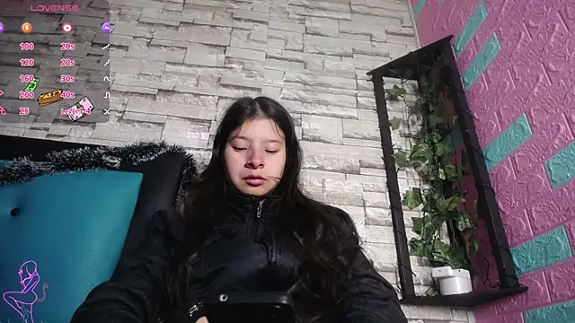 maily can online show from December 15, 2025, 12:42 pm