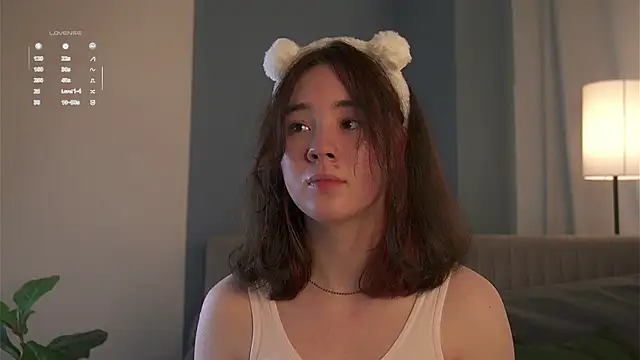 Snapshot of AlbertaClack chatting on September 19, 2025, 11:22 am AlbertaClack online show from September 19, 2025, 11:22 am