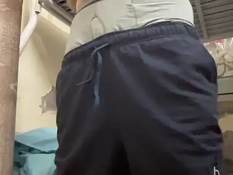 Snapshot of lahungdj12 chatting on November 23, 2025, 2:28 pm lahungdj12 online show from November 23, 2025, 2:28 pm