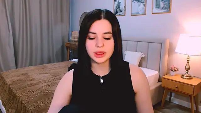 Snapshot of lil_angel_ chatting on February 12, 2026, 8:15 pm lil angel online show from February 12, 2026, 8:15 pm