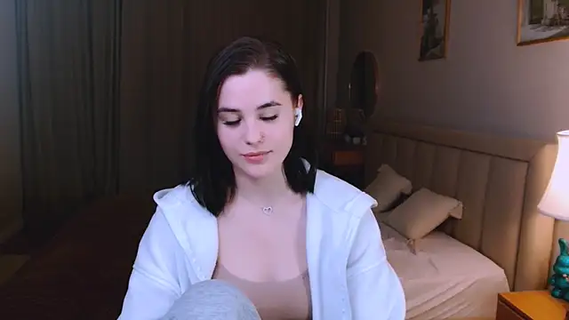 lil angel  online show from April 2, 2026, 2:20 am