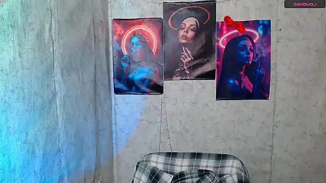 JuliaTopp  online show from January 9, 2026, 7:44 am