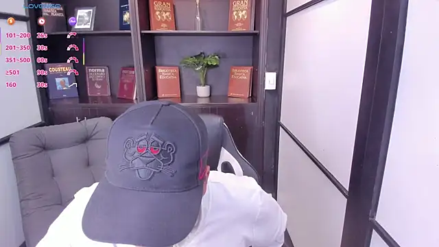 IsaacBlack  online show from October 13, 2025, 4:34 am