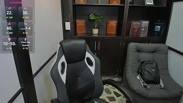 IsaacBlack  online show from October 19, 2025, 5:08 am