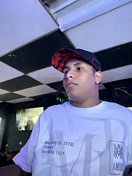 IsaacBlack  online show from November 2, 2025, 10:45 pm