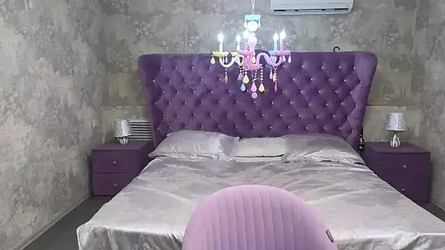 Snapshot of Anna_Kenann chatting on October 8, 2025, 7:17 am Anna Kenann online show from October 8, 2025, 7:17 am