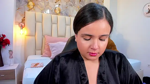 Snapshot of cloe_galee chatting on February 9, 2026, 4:38 am cloe galee online show from February 9, 2026, 4:38 am