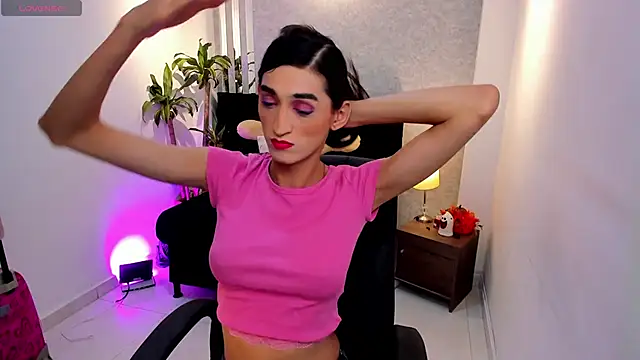 lily cash1 online show from December 16, 2025, 3:06 pm