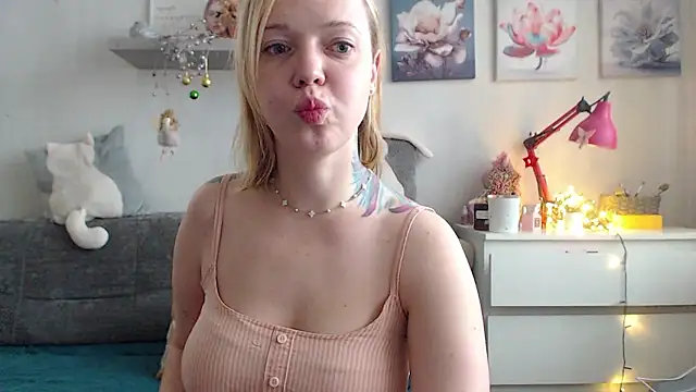 Natalee Love online show from January 10, 2026, 12:56 am
