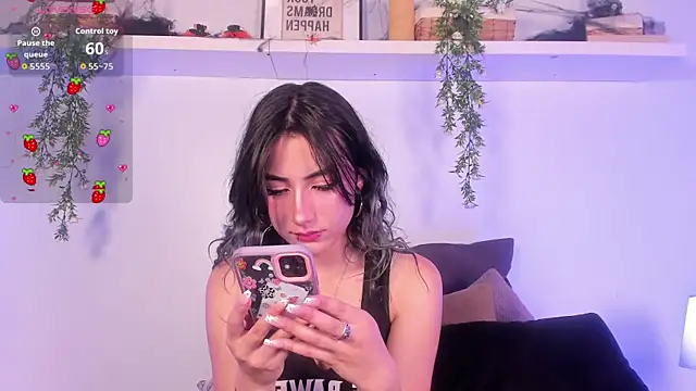 Vampgyal online show from November 7, 2025, 8:42 pm