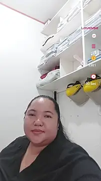 Snapshot of LianaCruzado chatting on April 4, 2026, 1:59 am LianaCruzado online show from April 4, 2026, 1:59 am
