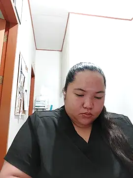 Snapshot of LianaCruzado chatting on April 12, 2026, 1:32 am LianaCruzado online show from April 12, 2026, 1:32 am