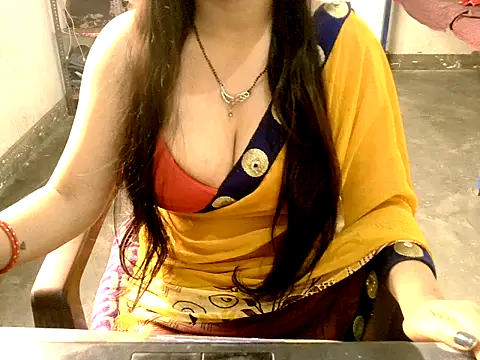 Snapshot of RIYA_SOOD chatting on October 22, 2025, 7:19 am RIYA SOOD online show from October 22, 2025, 7:19 am