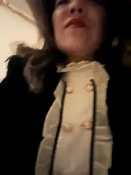 Snapshot of anna_yngs chatting on October 17, 2025, 1:25 pm anna yngs online show from October 17, 2025, 1:25 pm