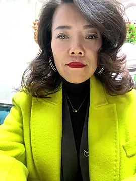 Snapshot of anna_yngs chatting on November 10, 2025, 7:29 am anna yngs online show from November 10, 2025, 7:29 am