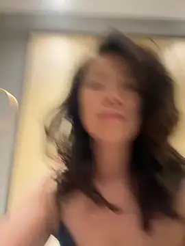 Snapshot of anna_yngs chatting on December 1, 2025, 10:37 pm anna yngs online show from December 1, 2025, 10:37 pm