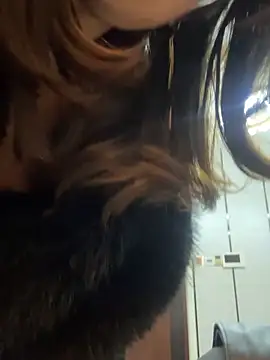 Snapshot of anna_yngs chatting on December 4, 2025, 2:04 pm anna yngs online show from December 4, 2025, 2:04 pm