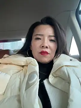 Snapshot of anna_yngs chatting on December 16, 2025, 9:36 am anna yngs online show from December 16, 2025, 9:36 am