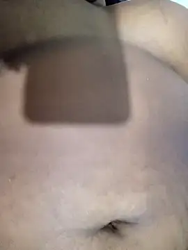 carlitabom online show from September 23, 2025, 6:33 pm