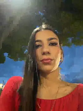 -juicy  online show from May 21, 2026, 11:23 pm