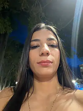 -juicy  online show from May 26, 2026, 11:34 pm