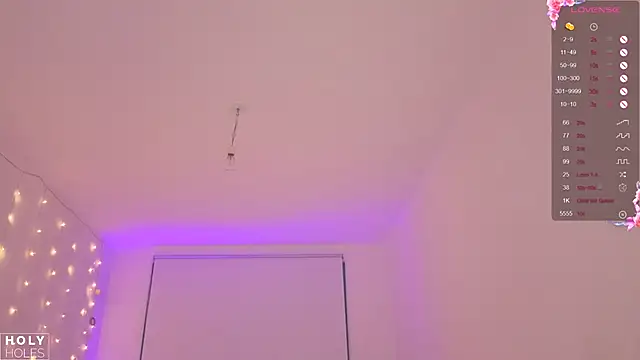 bananasgirl online show from November 29, 2025, 6:38 am