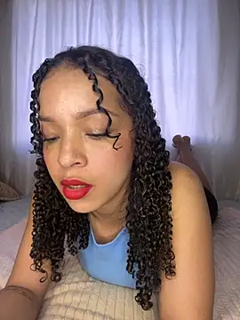 Yasmin777  online show from November 10, 2025, 9:25 pm