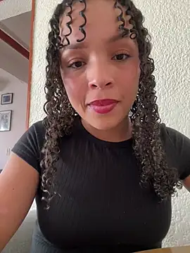 Yasmin777  online show from February 12, 2026, 7:42 pm