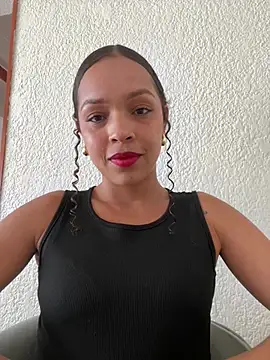 Yasmin777  online show from February 18, 2026, 6:48 pm