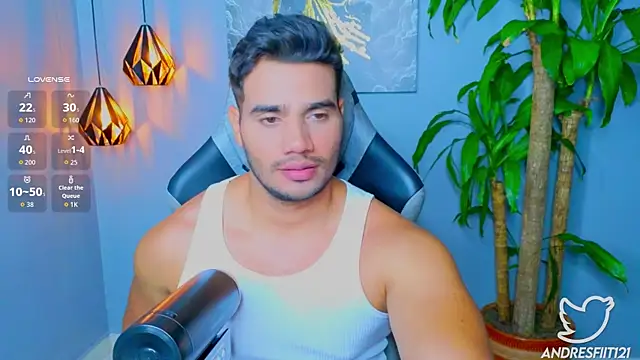 Snapshot of AndresR3 chatting on September 15, 2025, 12:10 am AndresR3 online show from September 15, 2025, 12:10 am