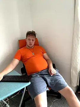 Snapshot of yourmaster2025 chatting on September 10, 2025, 2:17 pm yourmaster2025 online show from September 10, 2025, 2:17 pm