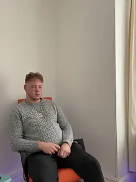 Snapshot of yourmaster2025 chatting on September 17, 2025, 12:29 pm yourmaster2025 online show from September 17, 2025, 12:29 pm