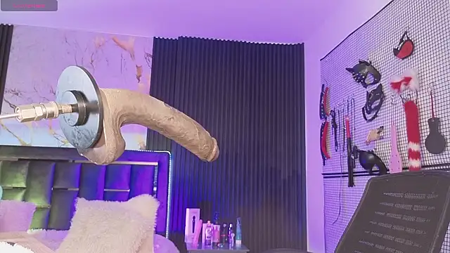 Issafoxx online show from January 31, 2026, 7:11 pm