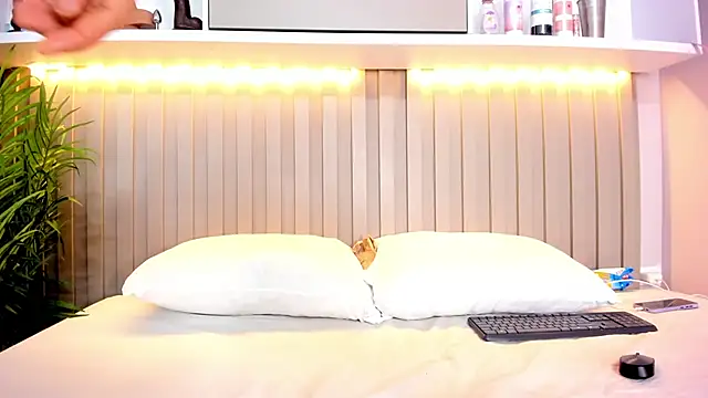 Snapshot of natalyWilliams chatting on November 21, 2025, 12:37 pm natalyWilliams online show from November 21, 2025, 12:37 pm