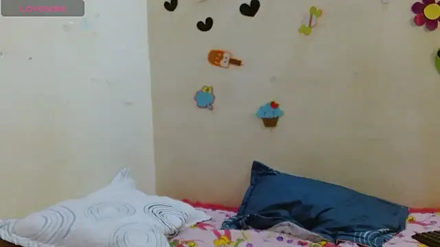 Snapshot of Akasha001 chatting on November 6, 2025, 11:22 am Akasha001 online show from November 6, 2025, 11:22 am