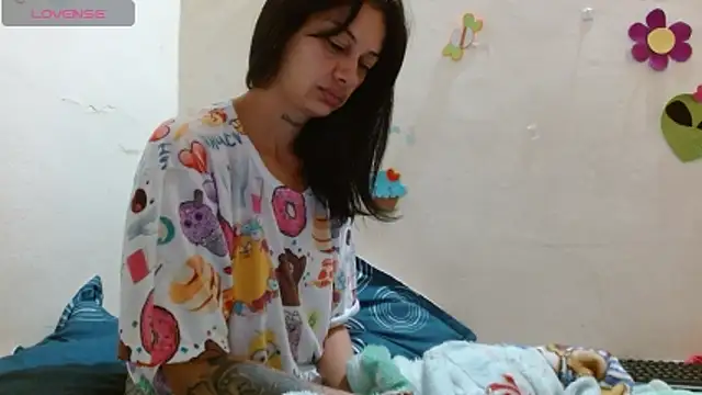 Snapshot of Akasha001 chatting on November 21, 2025, 9:52 am Akasha001 online show from November 21, 2025, 9:52 am