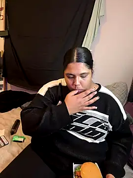 1n0nlythroat online show from December 23, 2025, 1:14 am