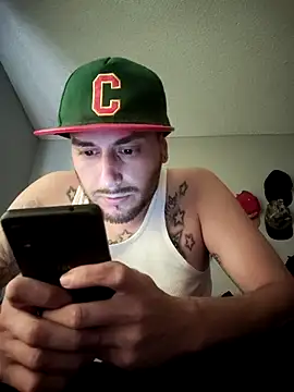 Snapshot of Blessdsoulja44 chatting on November 3, 2025, 8:32 pm Blessdsoulja44 online show from November 3, 2025, 8:32 pm