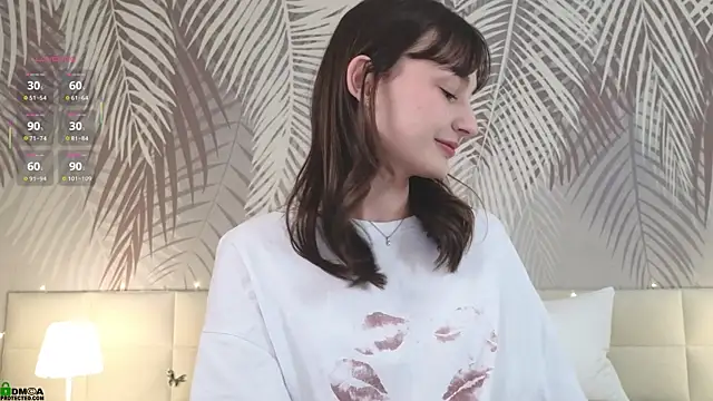Snapshot of LolaPrise chatting on October 2, 2025, 1:45 am LolaPrise online show from October 2, 2025, 1:45 am